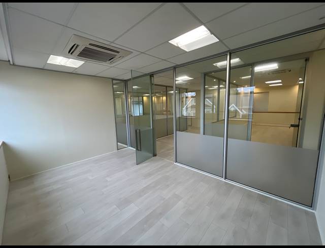 415.30M² OFFICE TO LET IN NEWLANDS
